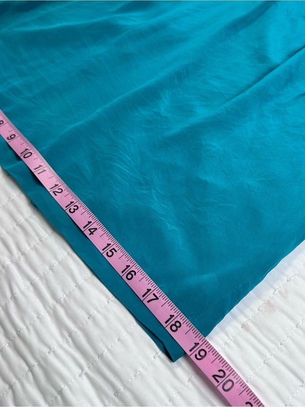 Vintage 80s 100% Silk Green Long-Sleeve Embroidered Waist Pleat Cutout BackDress - Picture 5 of 16